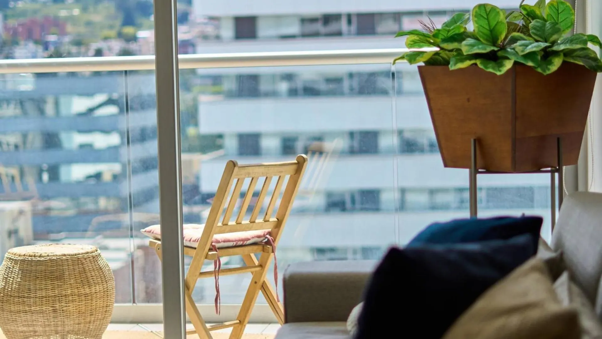 Affittacamere Room In Apartment - Beautiful Apt-Balcony In La Carolina 70 Qled Tv Quito Ecuador